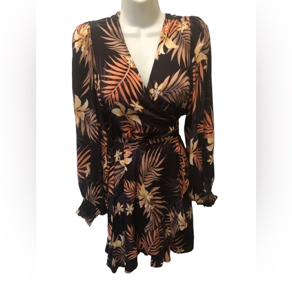 Billabong IN MY HEART Wrap Mini Dress M Ruffle Hem Printed Black Terracotta